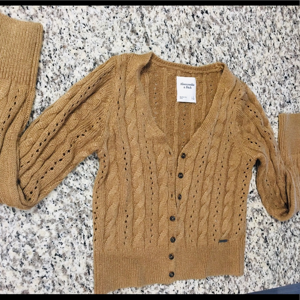 🥳Abercrombie & Fitch Cardigan